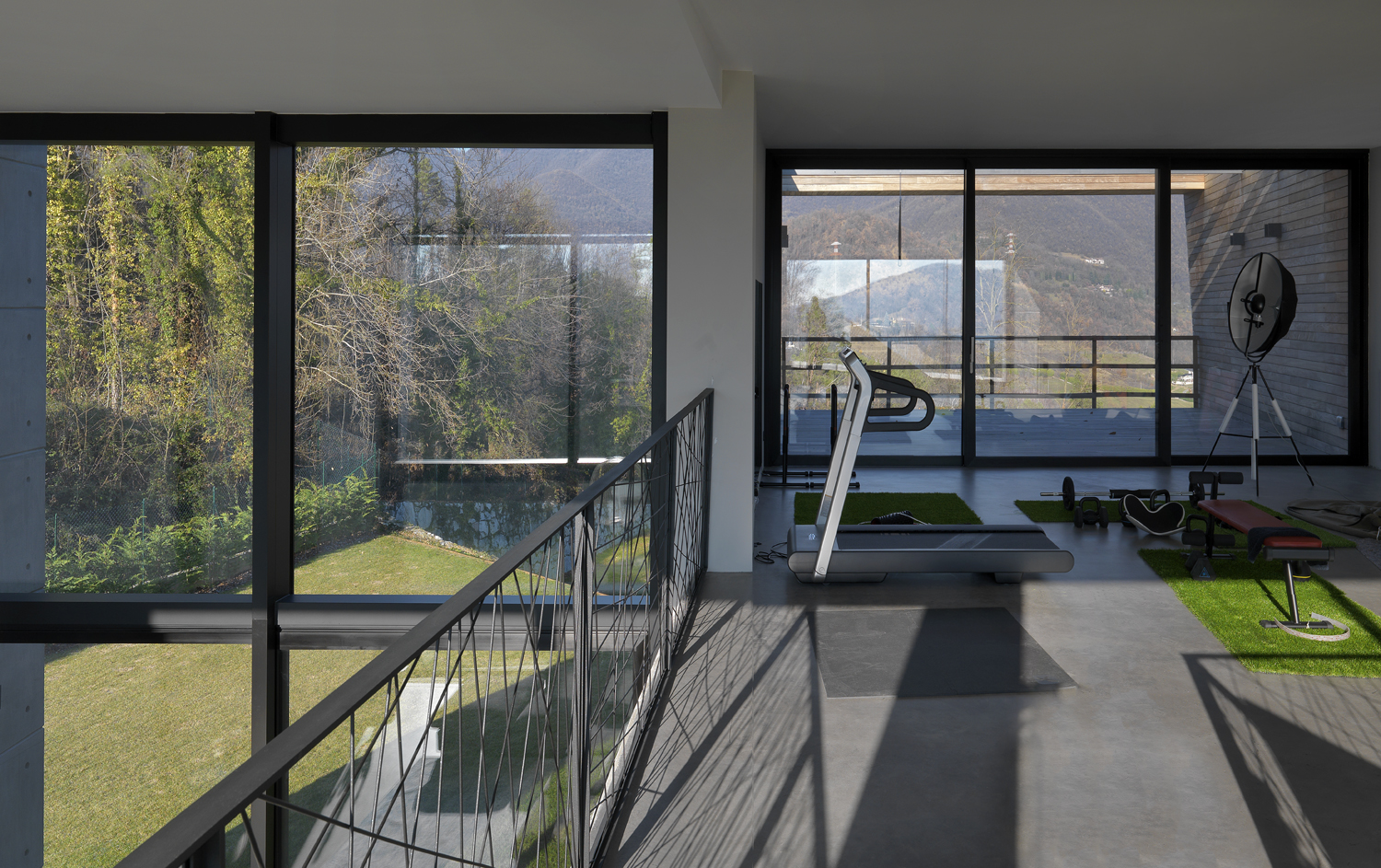 悬浮森林中的透明别墅-75