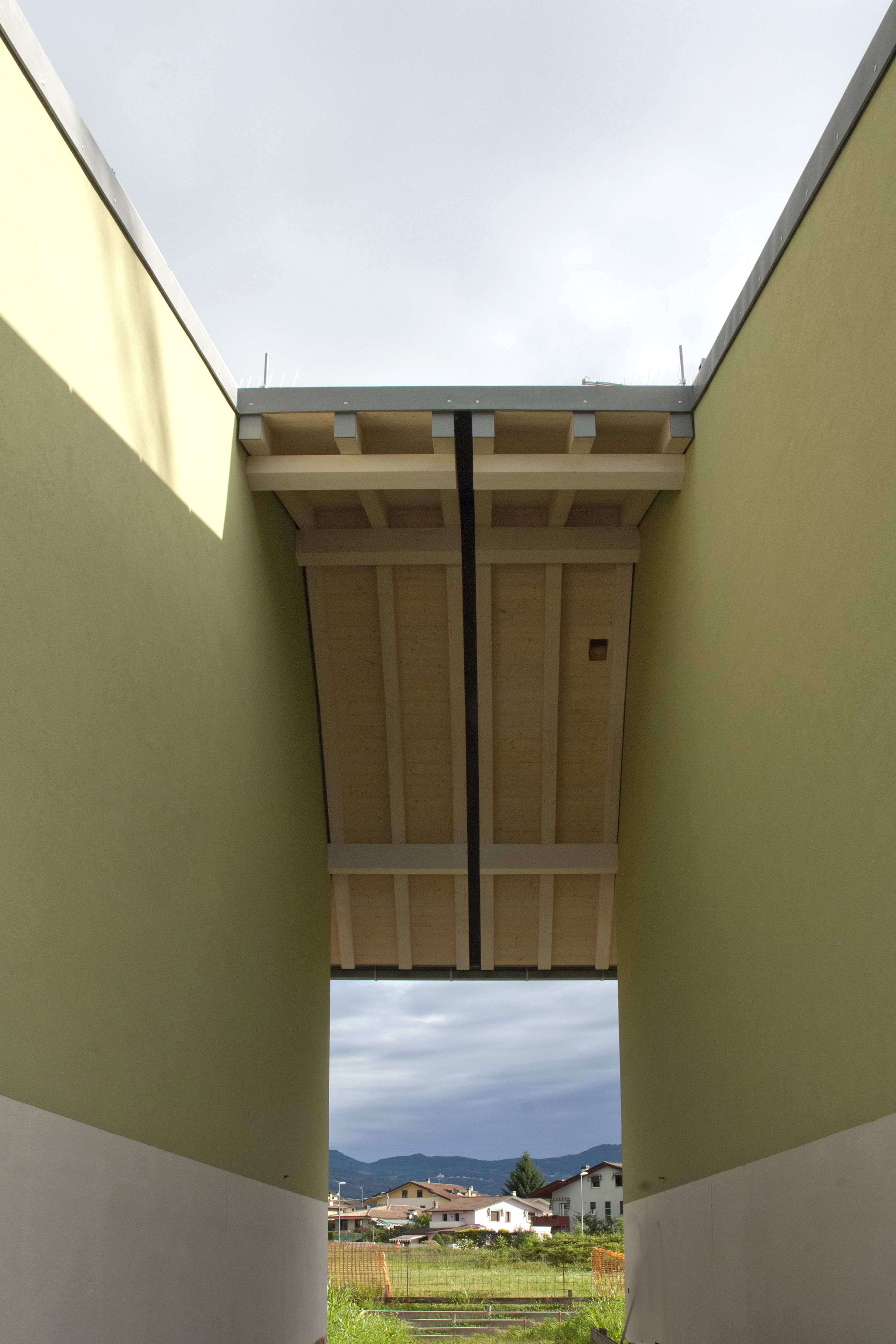 生态环保的"VILLAGGIO BIO·ECOLOGICO DI MAGRÈ"公寓设计-6