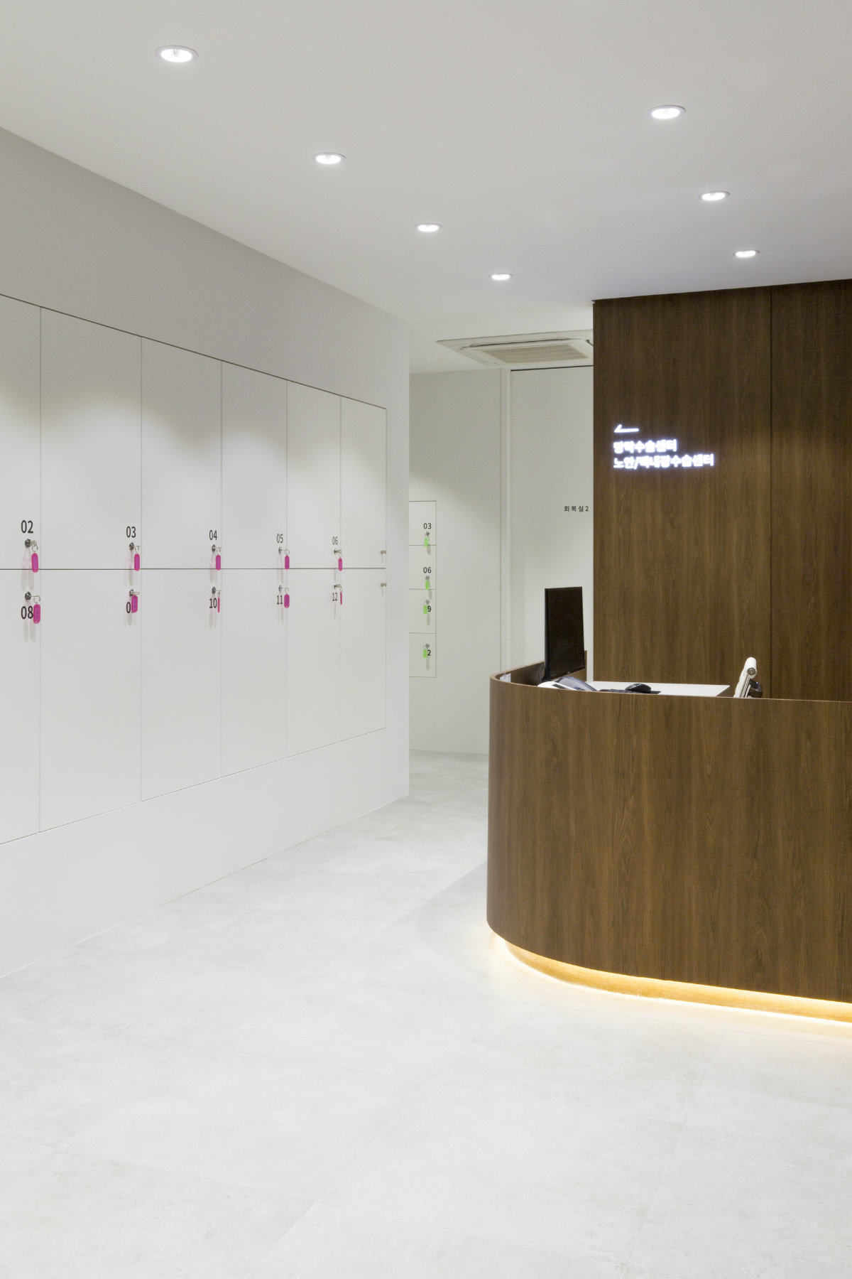 SNU Seoul Eye Clinic by STUDIO UNRAVEL-25