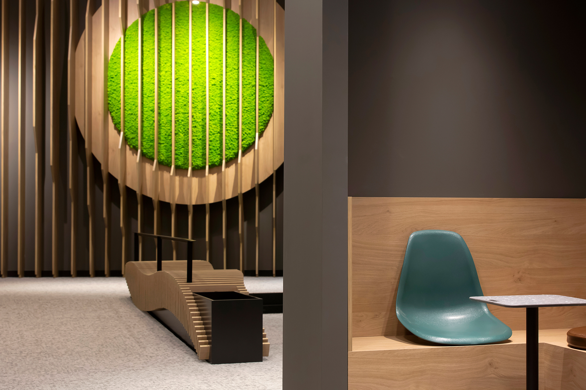 Deloitte 总部办公室翻新 设计融入品牌形象-2