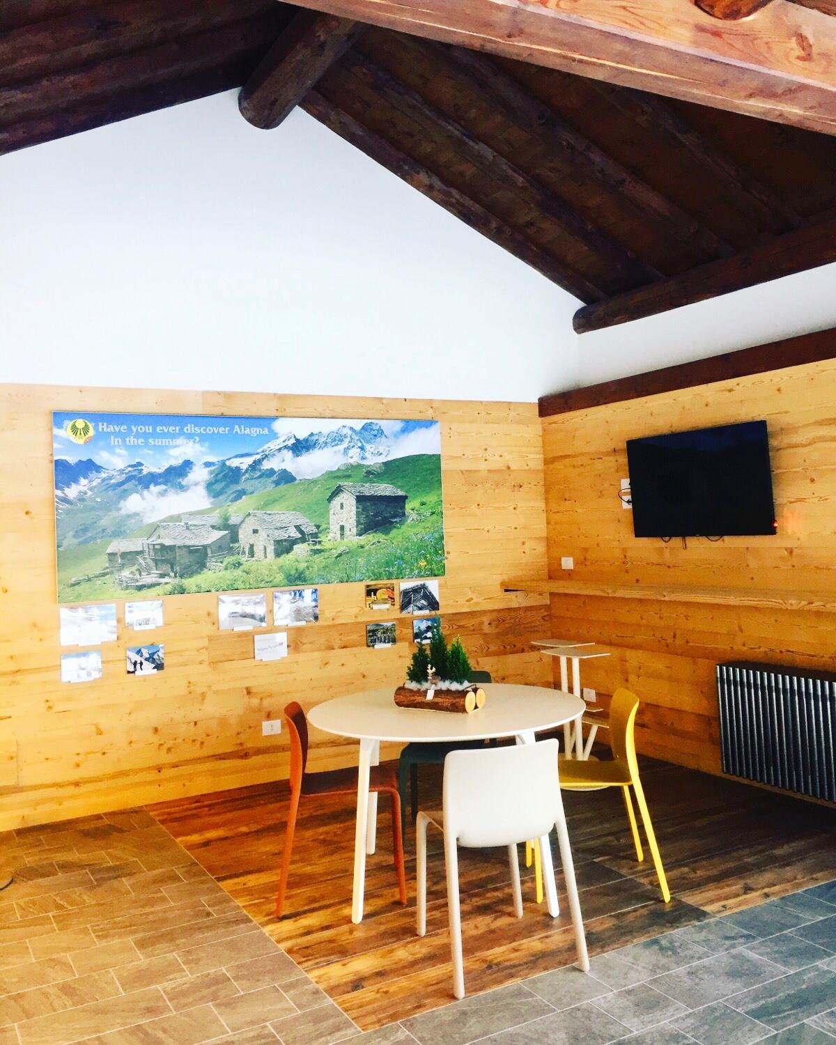 意大利旅游办公室现代改造 传统材料展现现代魅力-1