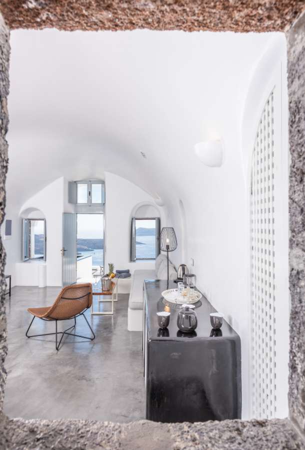 悬崖边的现代洞穴别墅-7