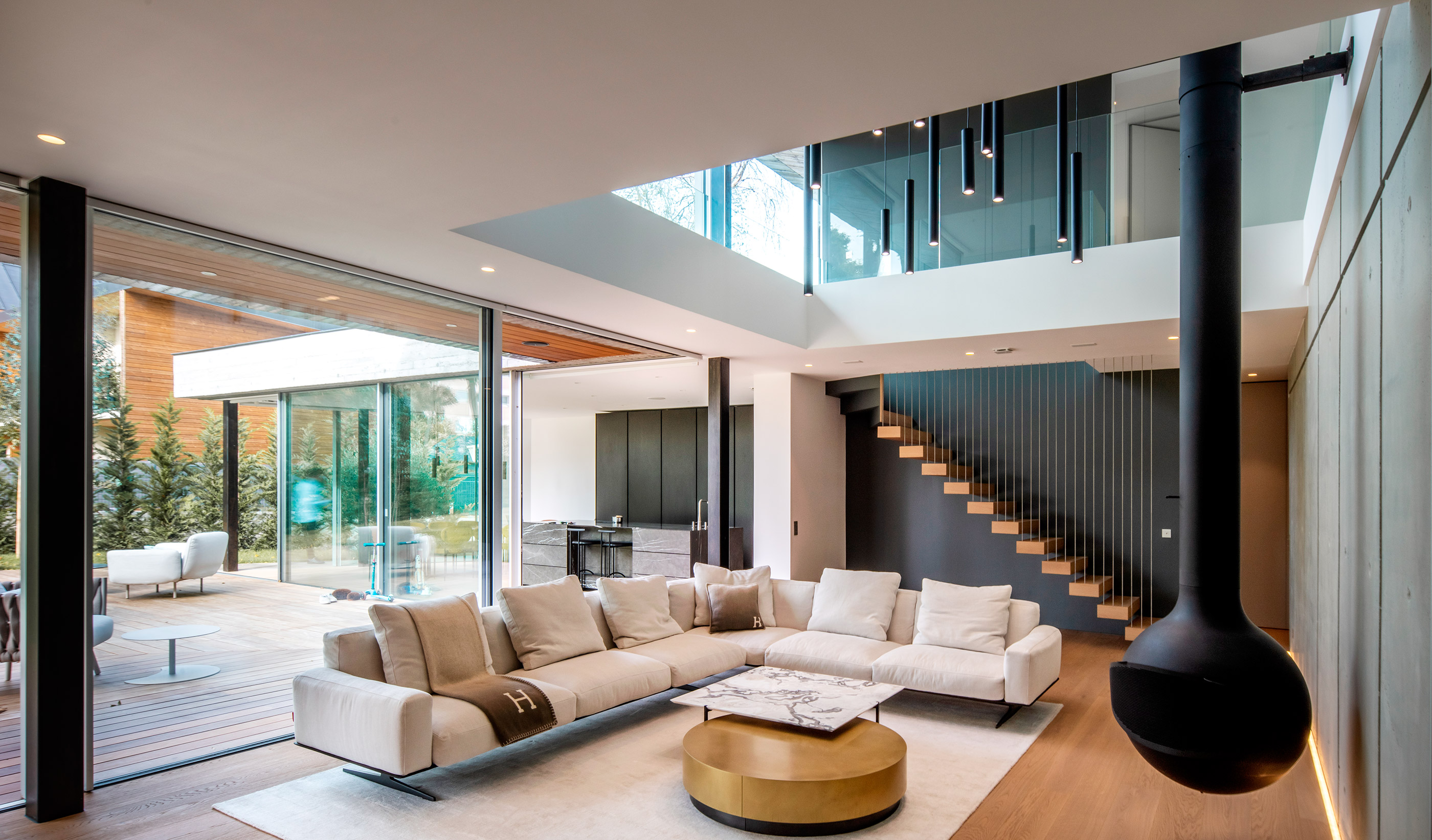 现代混凝土与玻璃别墅丨Arch. Jonny Sturari-14