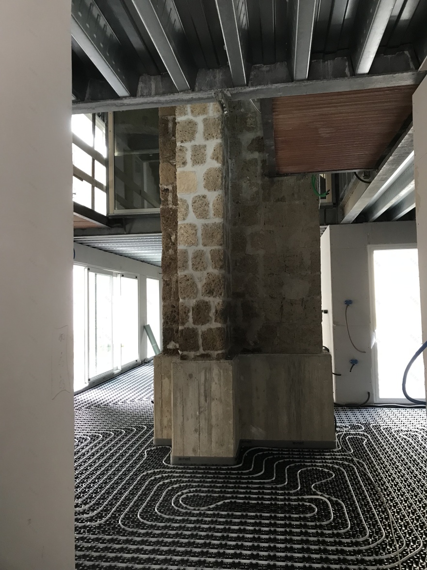 翻新建筑杰作——意大利 Frattamaggiore 老厂房变宜居家园-8