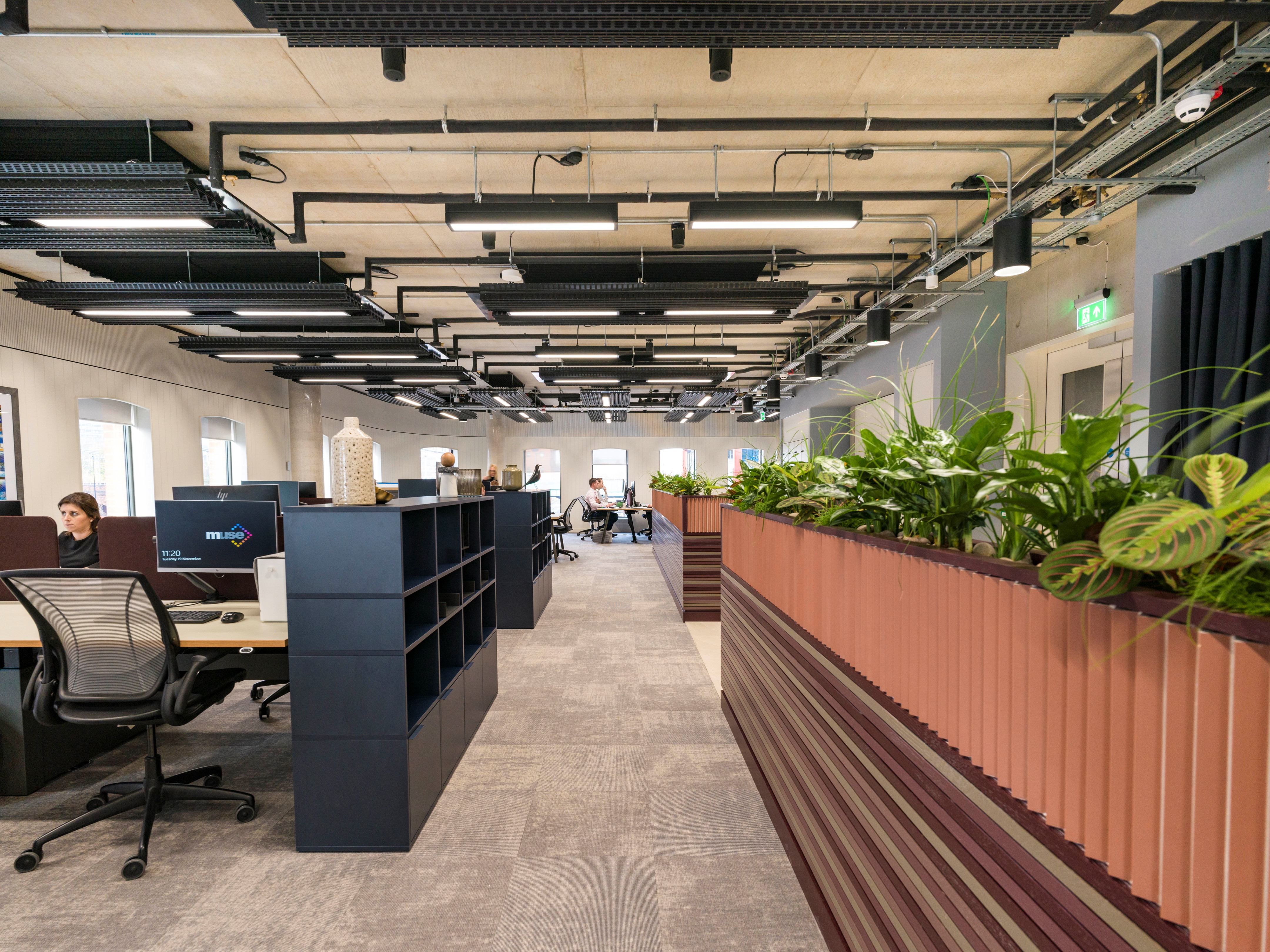 在河畔宅邸沉思-10