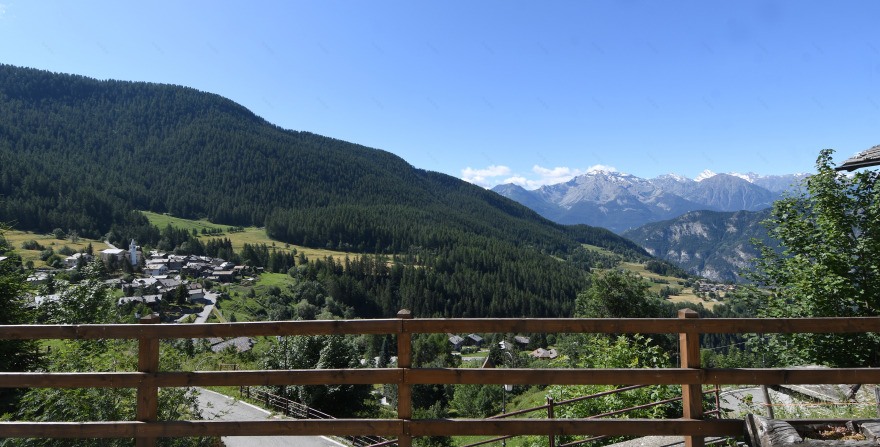 回忆满满的山区家庭住宅翻新-1