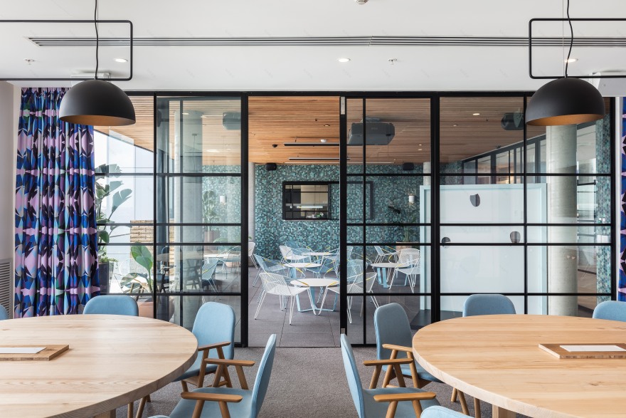 悉尼机场“Felix 酒店” | 澳大利亚版“中世纪现代”风格的设计-9