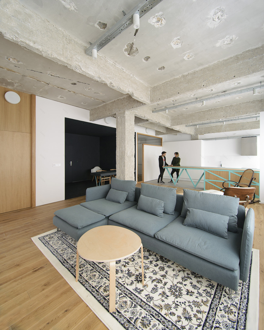 在毕尔巴鄂将一间办公室翻新成一个住所-6