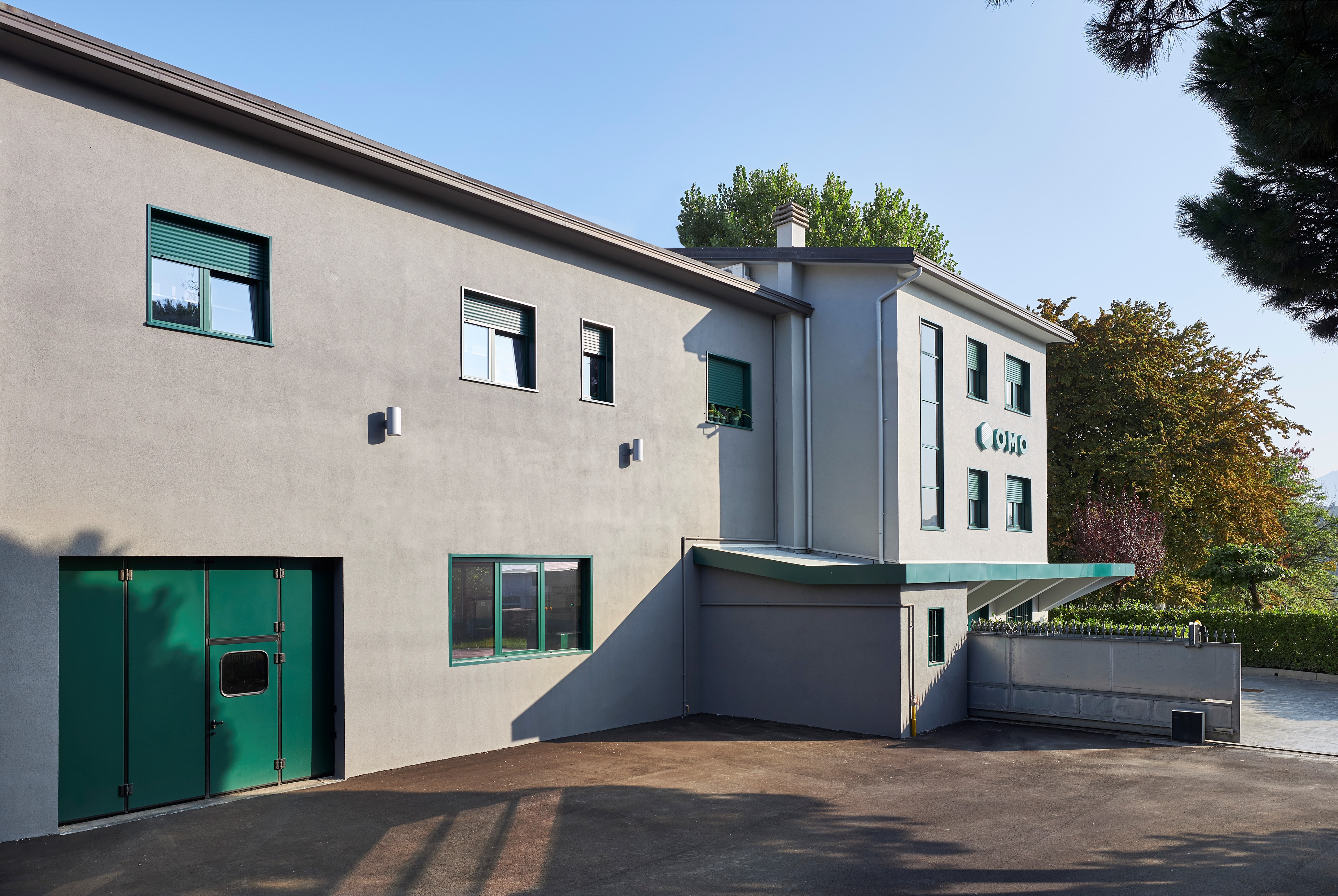 OMO 公司总部绿色与灰色融合的现代设计-3