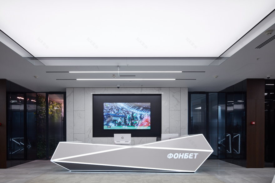 银行与体育的完美融合——Fonbet 办公室设计-0