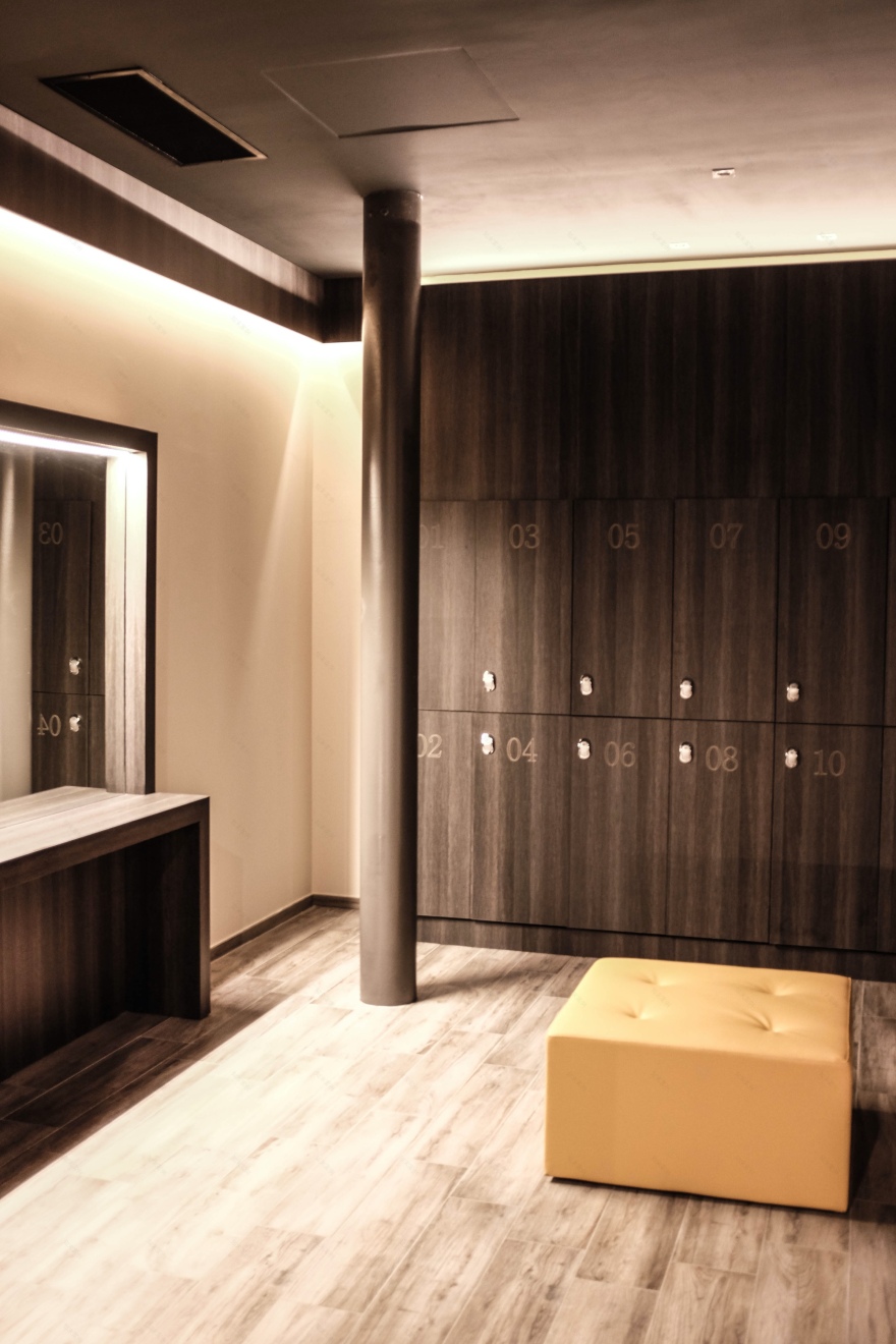 Olivetti 旧厂房改造,工业风 Spa、健身房和餐厅焕发新生-7