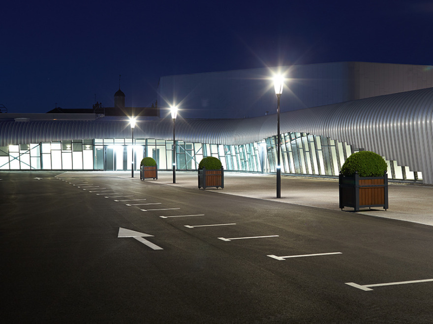 电影之城 Beaune 的电影制作工作室-8