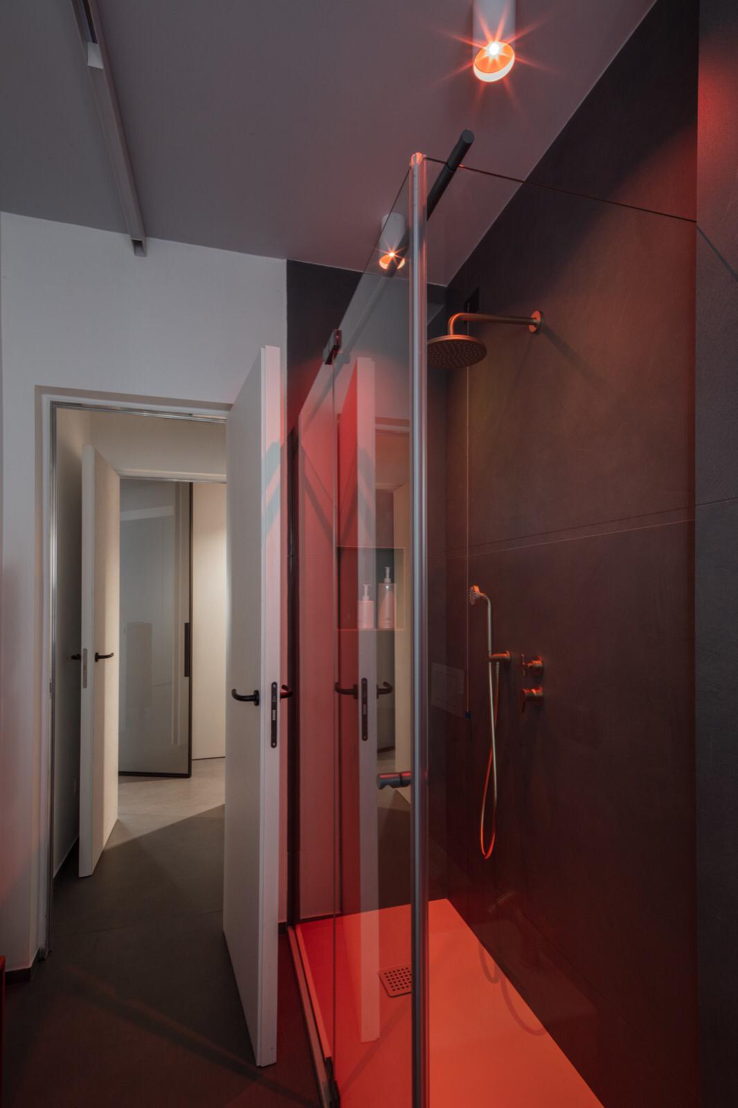 85 平米公寓的开放式设计 | 以厨房为中心的家庭生活空间-8