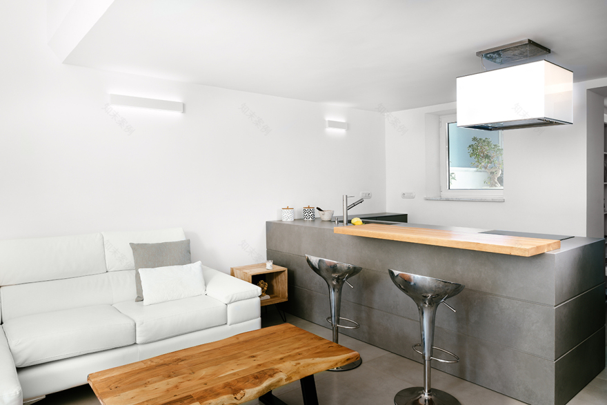 农舍翻新,白色简约与中东风情的完美融合-3