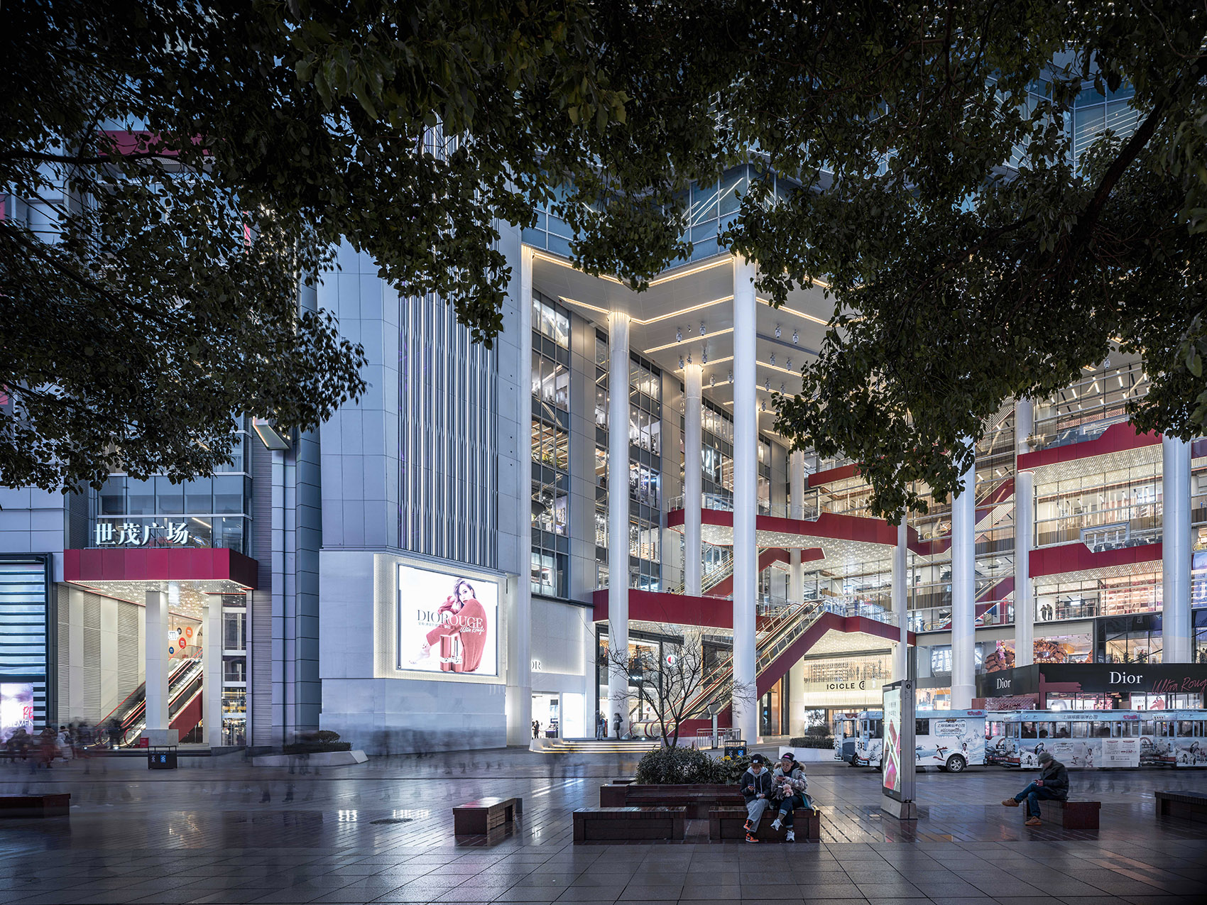上海世茂广场改造，上海/超越传统商业空间，拉开城市舞台序幕-52