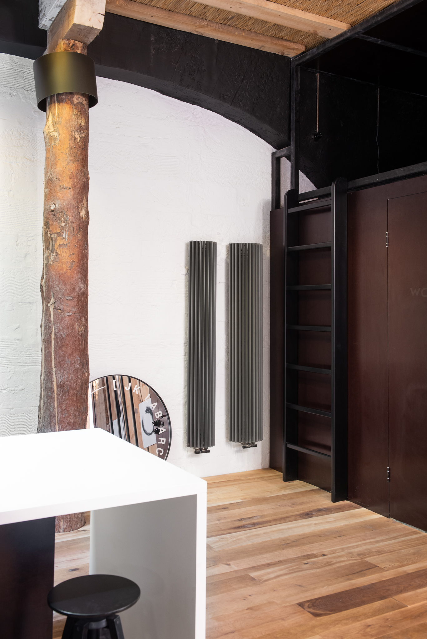 乌克兰 JK Lab Architects 总部,历史与现代交融的设计空间-21