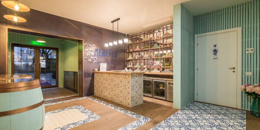 舞动龙虾 · 葡萄牙风情海鲜餐厅设计-6