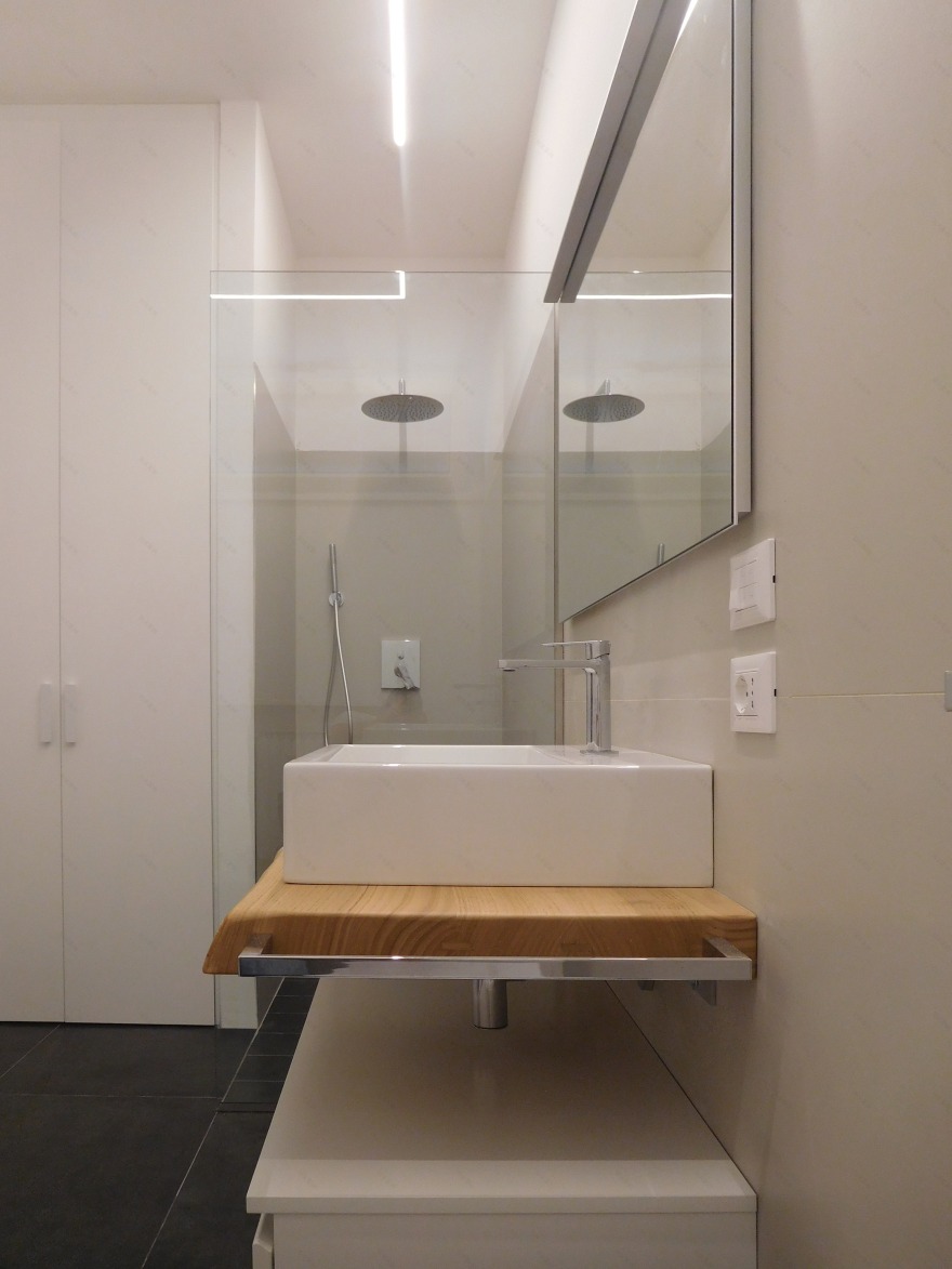 简约白色公寓,突显空间之美-6