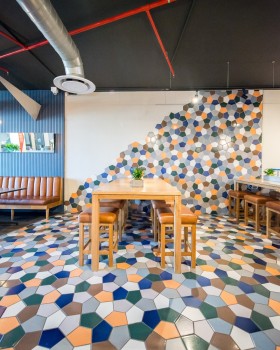 First Base Pizzeria 快餐店
