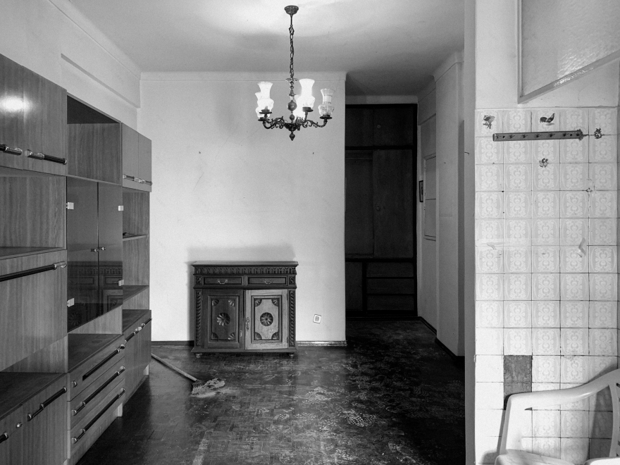 预算紧张的现代主义公寓改造-14