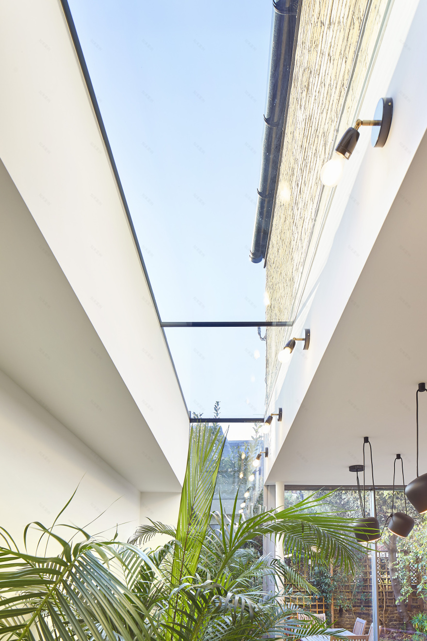 伦敦西区别墅翻新,绿色室内空间与自然共生-2
