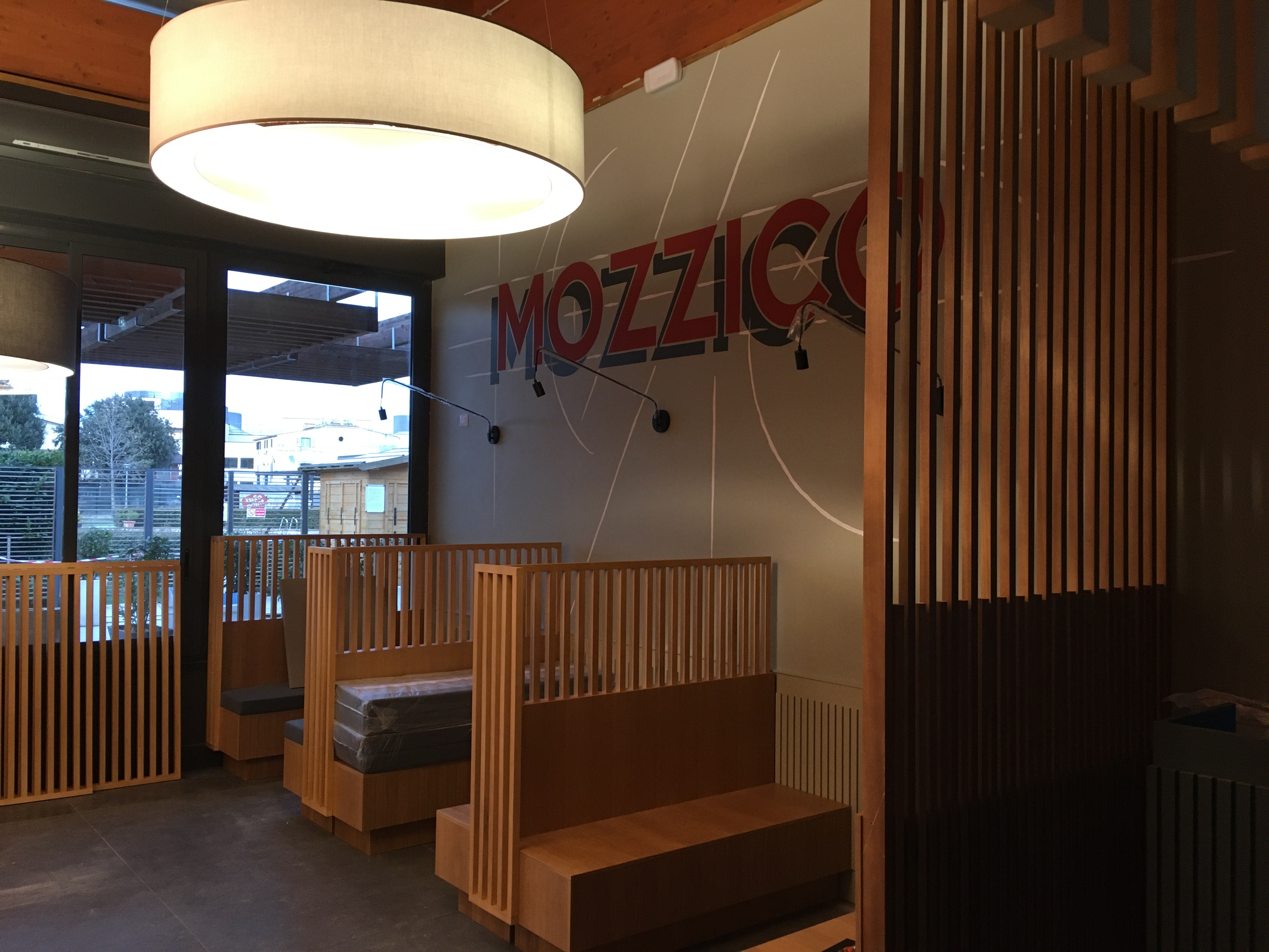 Emiliano Mura丨快餐店丨RISTORANTE "MOZZICO, CUCINA, BRACE, PIZZA"-1
