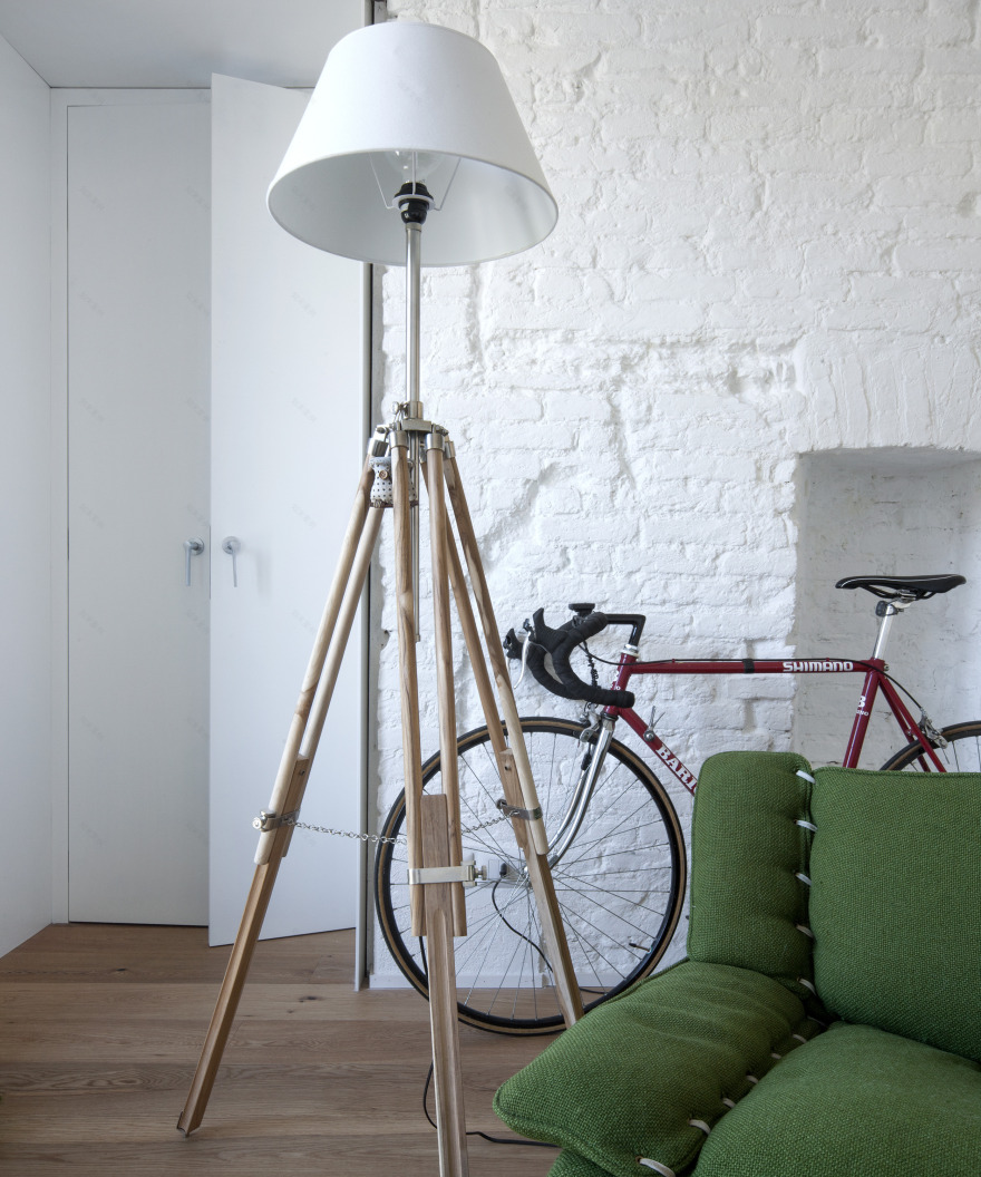 旧公寓翻新变身明亮绿意空间-2