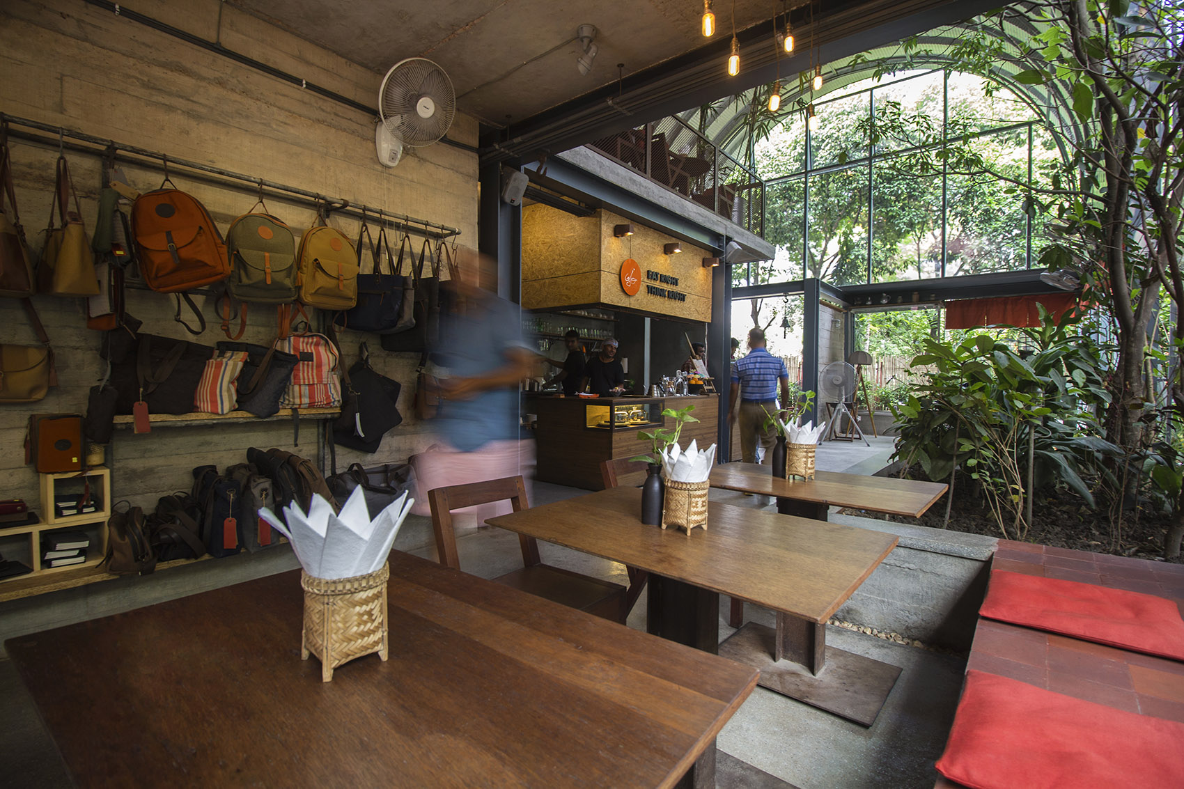 Ajo创意餐厅，孟加拉国/景色与微风流淌其间-78