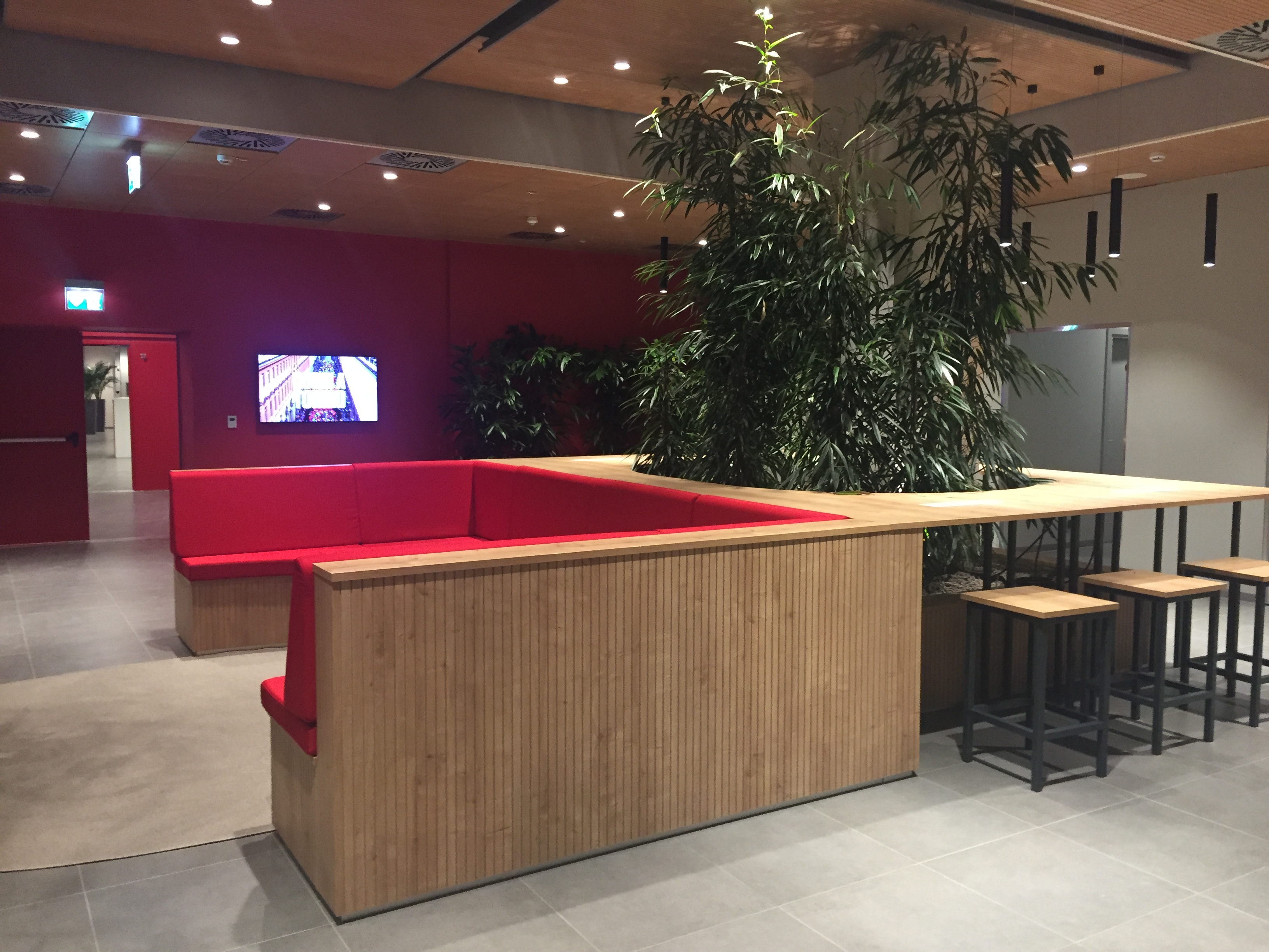 Santander 银行新总部 | 创新办公空间与自然的和谐融合-4