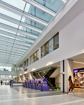 多伦多 Yonge Sheppard Centre 购物中心翻新改造丨加拿大多伦多丨BDP Quadrangle