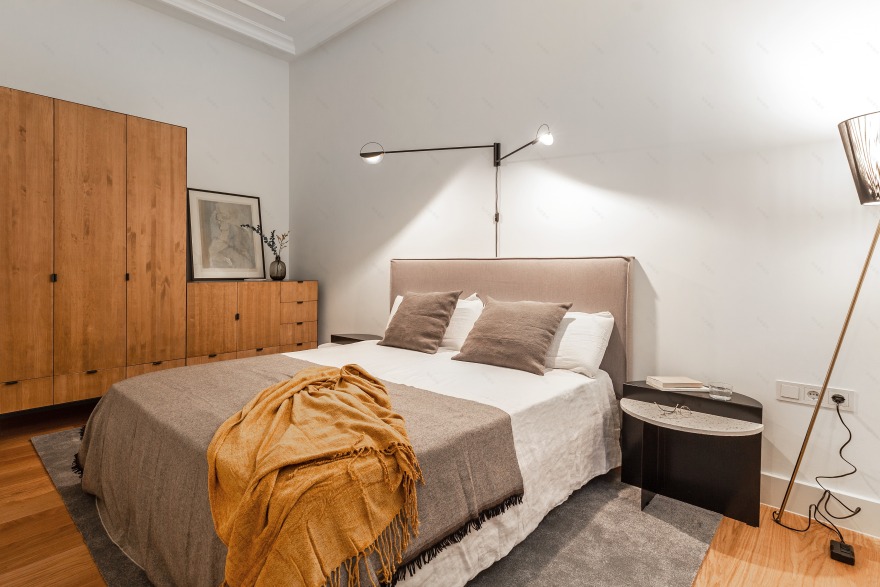 巴塞罗那现代主义建筑中的优雅家居-16