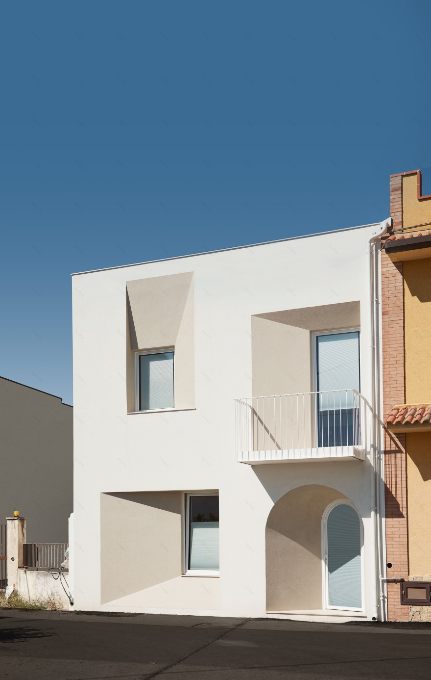 石材切割的现代别墅,光影对话的故事-2