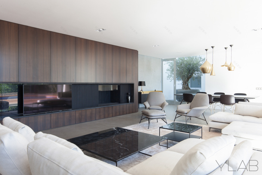 巴塞罗那山脉别墅,温暖舒适的度假胜地-1