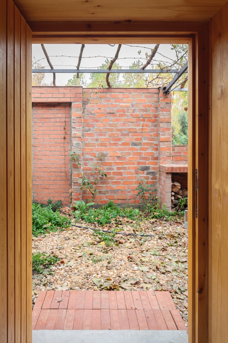 融入自然的"Doñana 小屋" | 经济实用与情感连接的共生之作-9