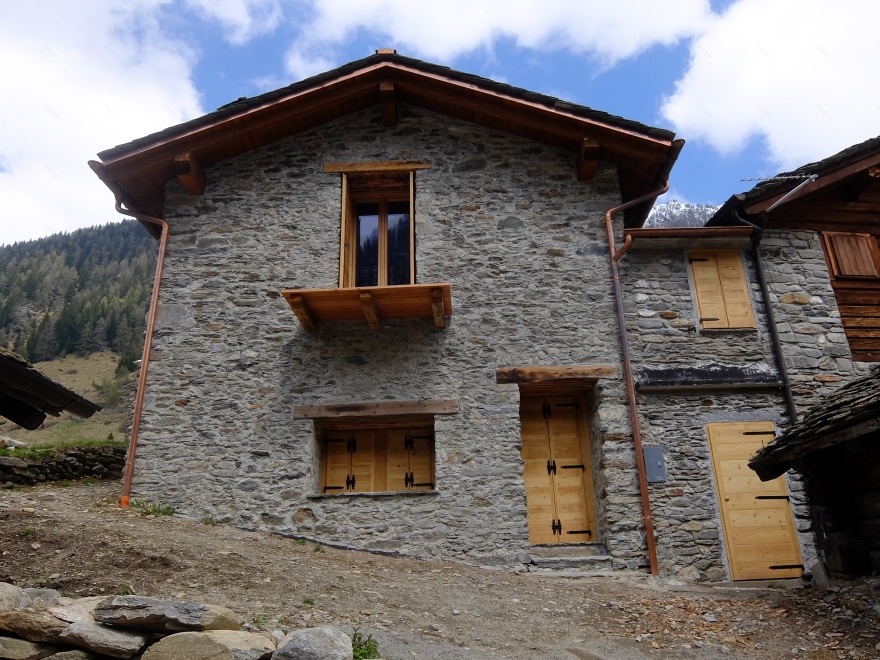 一座山间小屋的偶尔居住用改造-3