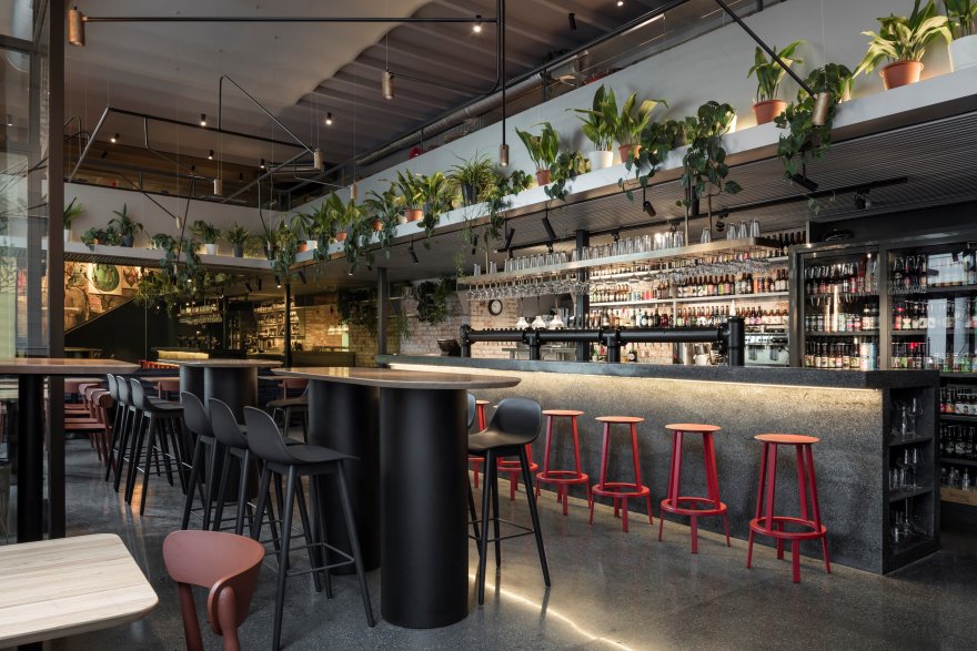 莫斯科世纪老宅的现代酒吧设计(Tyler,the bar)-2