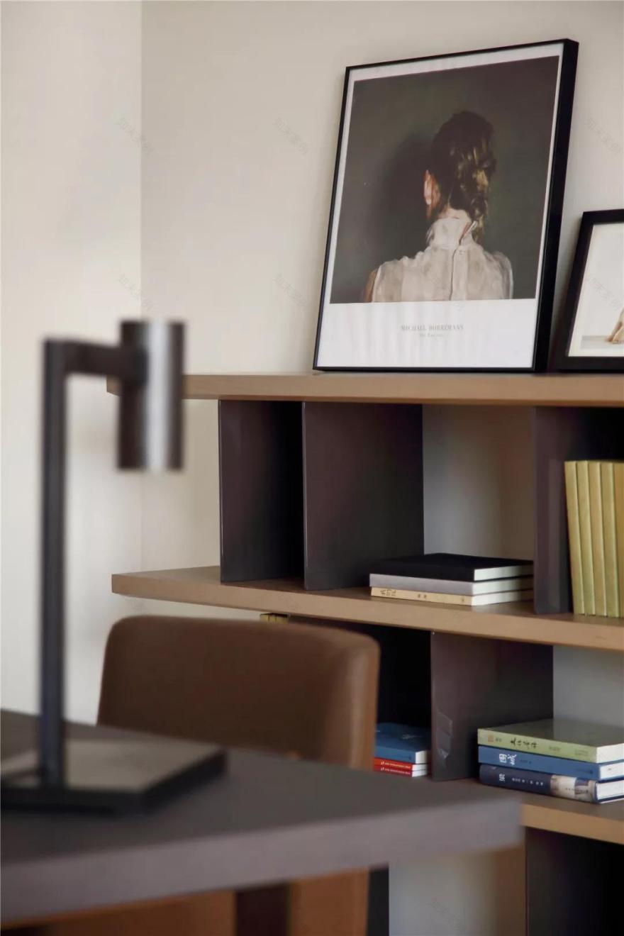 优雅清朗的 300㎡平层公寓设计-15