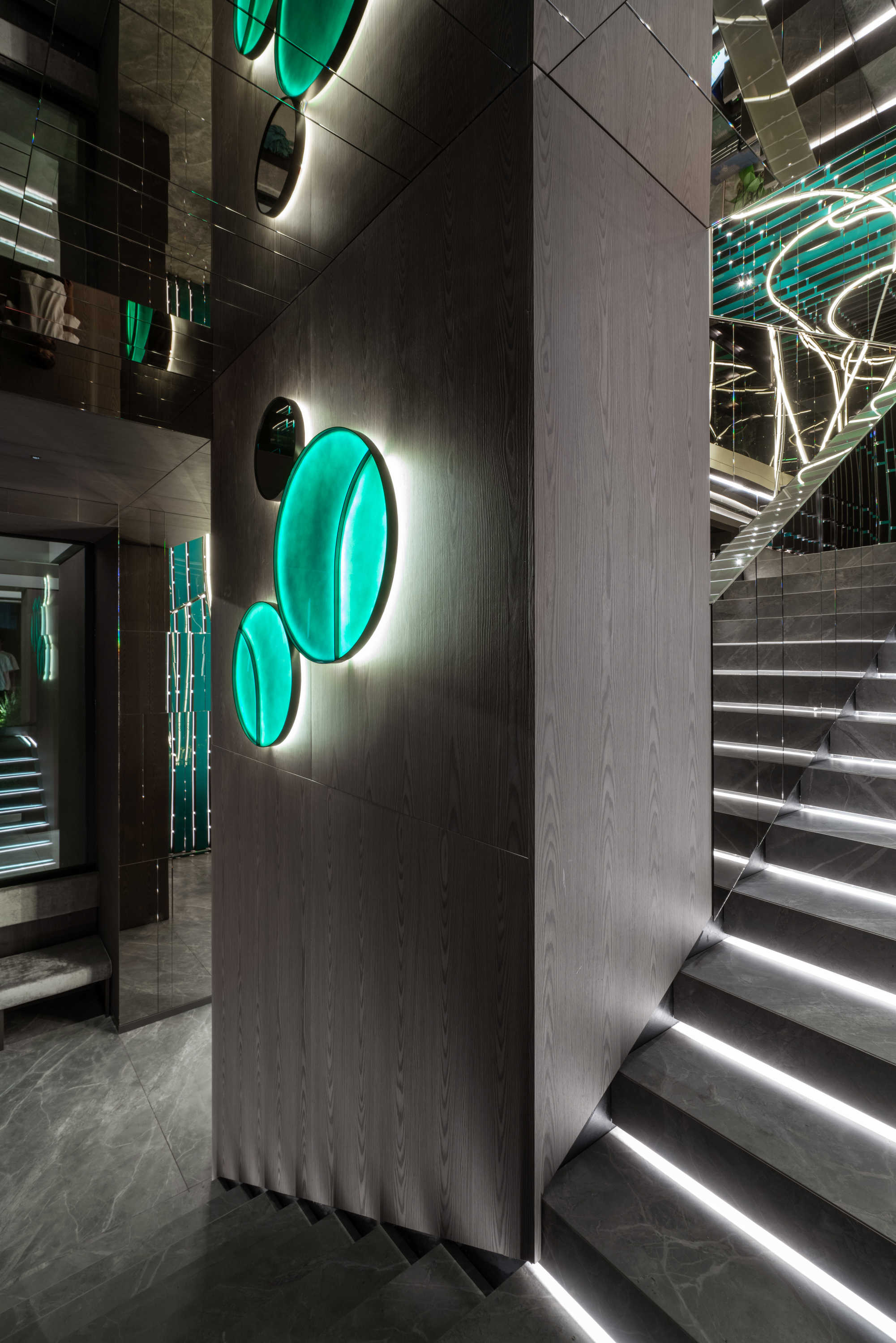 翠绿迷宫——现代亚洲餐厅 MOYA 设计-11