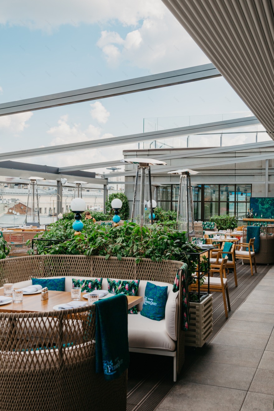 莫斯科高档餐厅 Buro Tsum,Ethimo 打造全景露台魅力空间-4