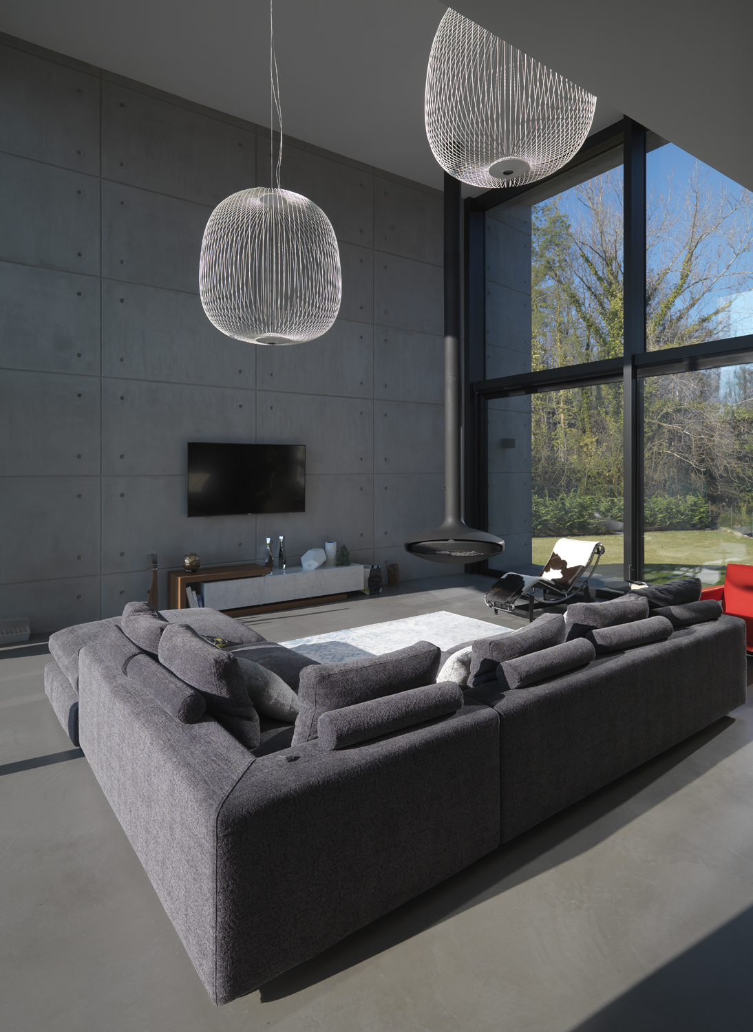 悬浮森林中的透明别墅-32