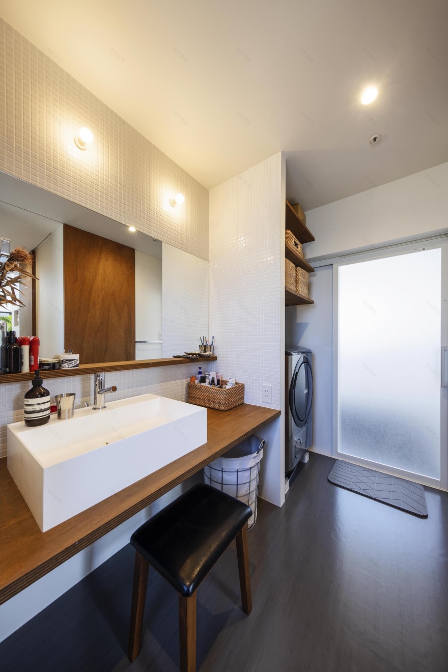 封闭外壳内的宽敞空间 别墅建筑 HouseI丨日本神奈川丨N.A.O. Naoki Kato-28