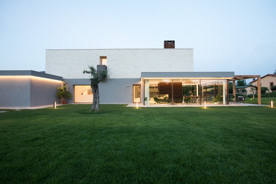 意大利乡村别墅 MK,融入自然的纯净设计-7