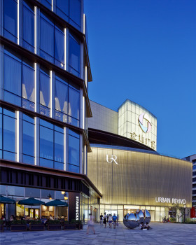 西安 Gemdale Lake Town Dajing Shopping Mall 动静相融的景观照明设计