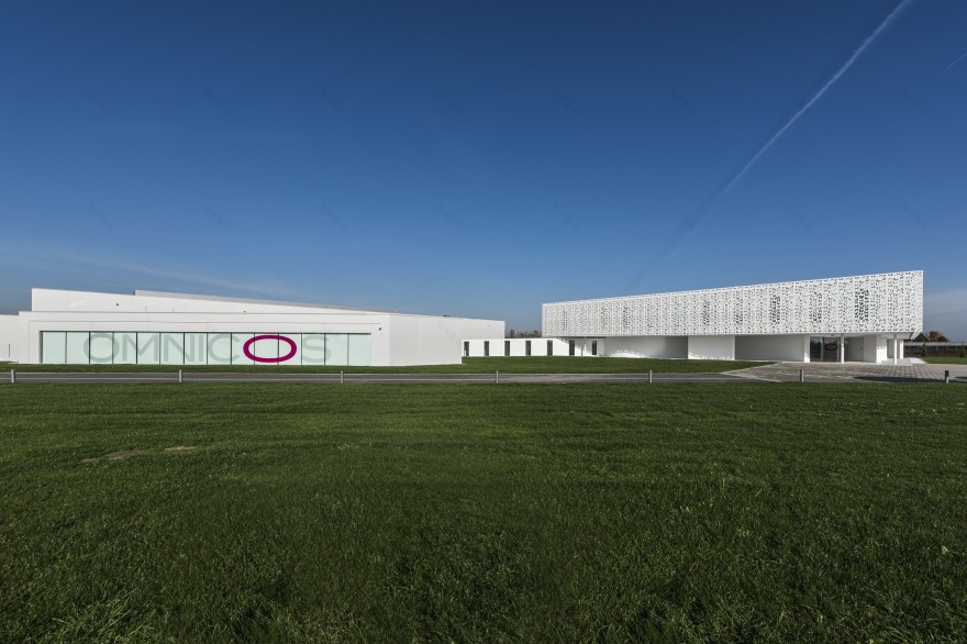 意式蝶舞·Omnicos 化妆品总部办公建筑-25