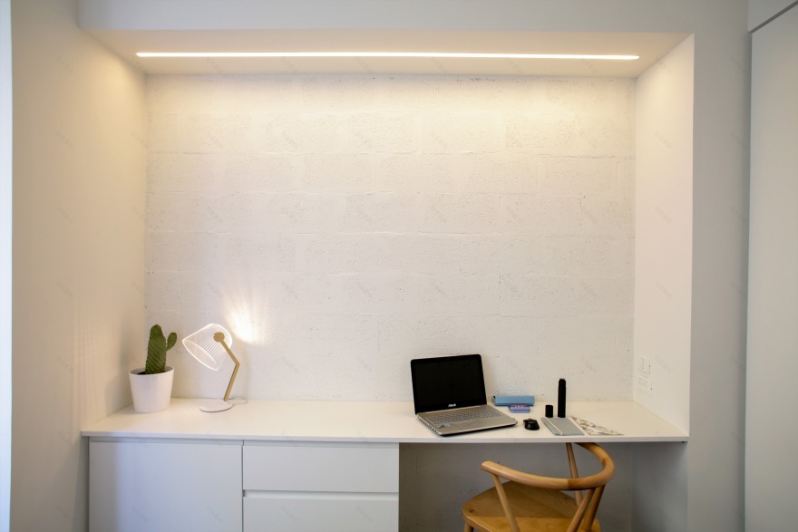 旧公寓变身为城市节奏的现代居所-14