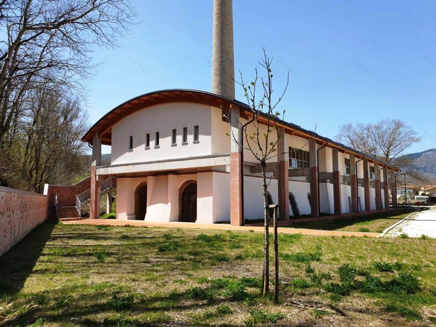 废弃砖窑的华丽转身 · 意大利 Cantalupo 文化实验室-0