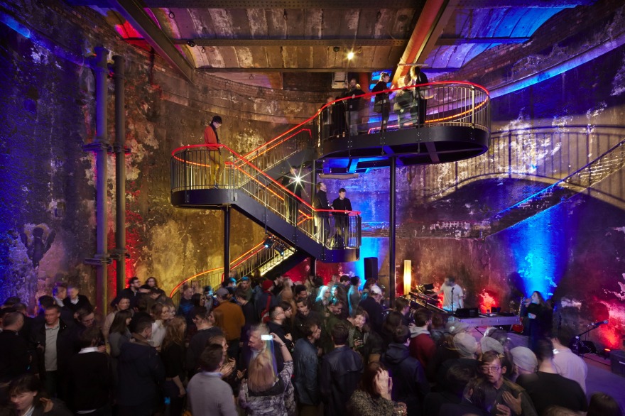 伦敦 Brunel 博物馆 | 揭秘历史遗迹,呈现“船中瓶”般的现代空间-3