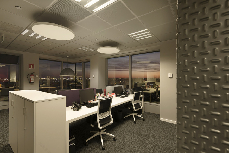 色彩灵动,打造协作型办公空间-6