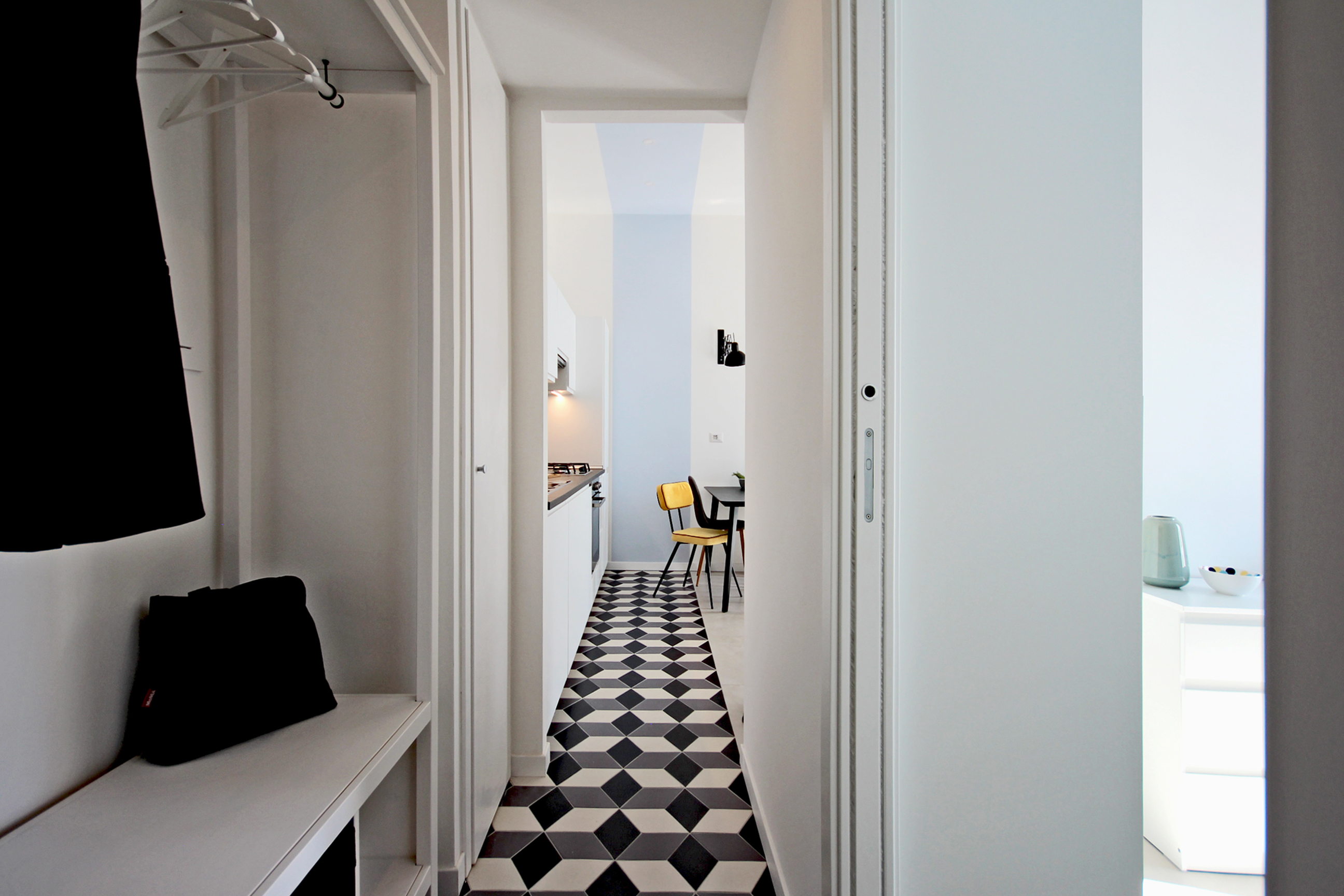 那不勒斯风情小公寓，传统与创新的完美结合-1