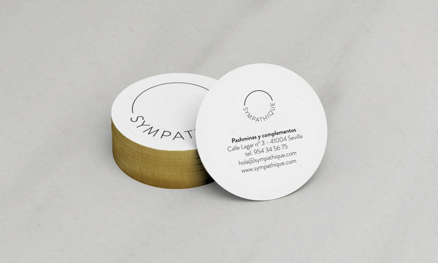 和蔼可亲的;令人喜爱的;讨人喜欢的-17